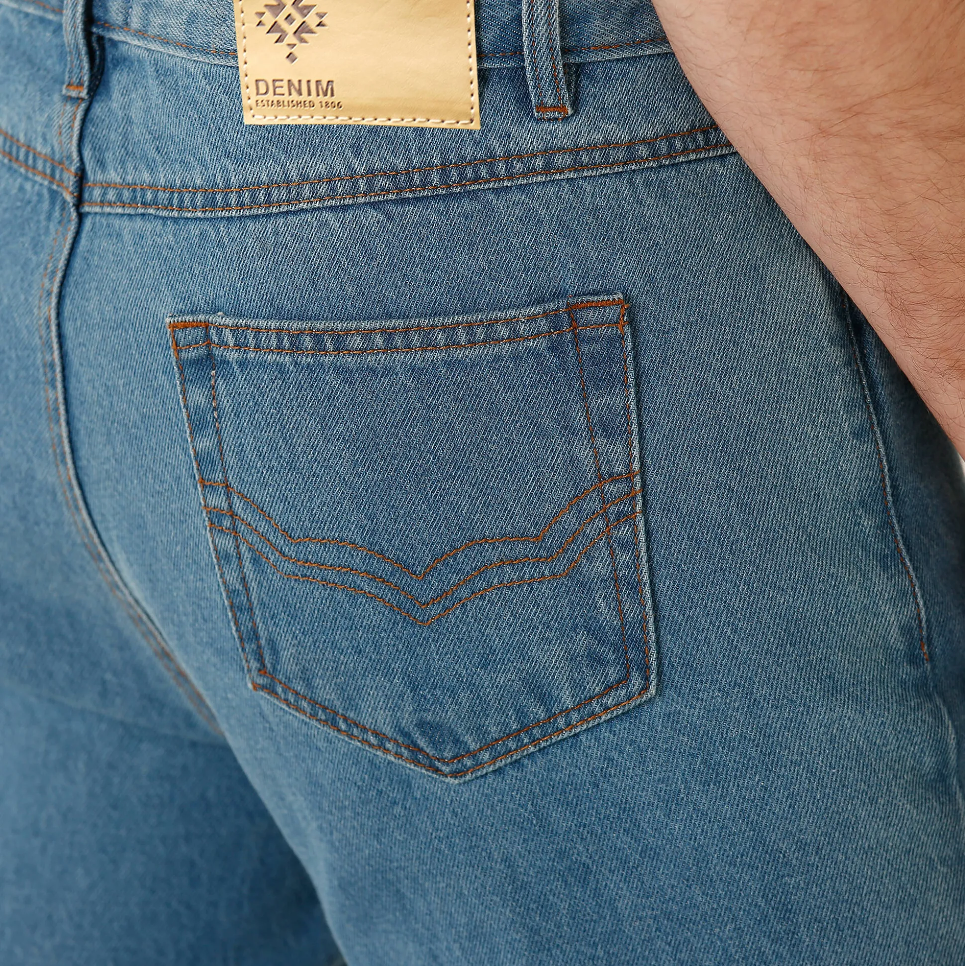 Authentieke jeans in recht model - binnenpijplengte 82 cm