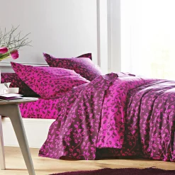 Bedlinnen Héritage in flanel met krulmotieven<br>
