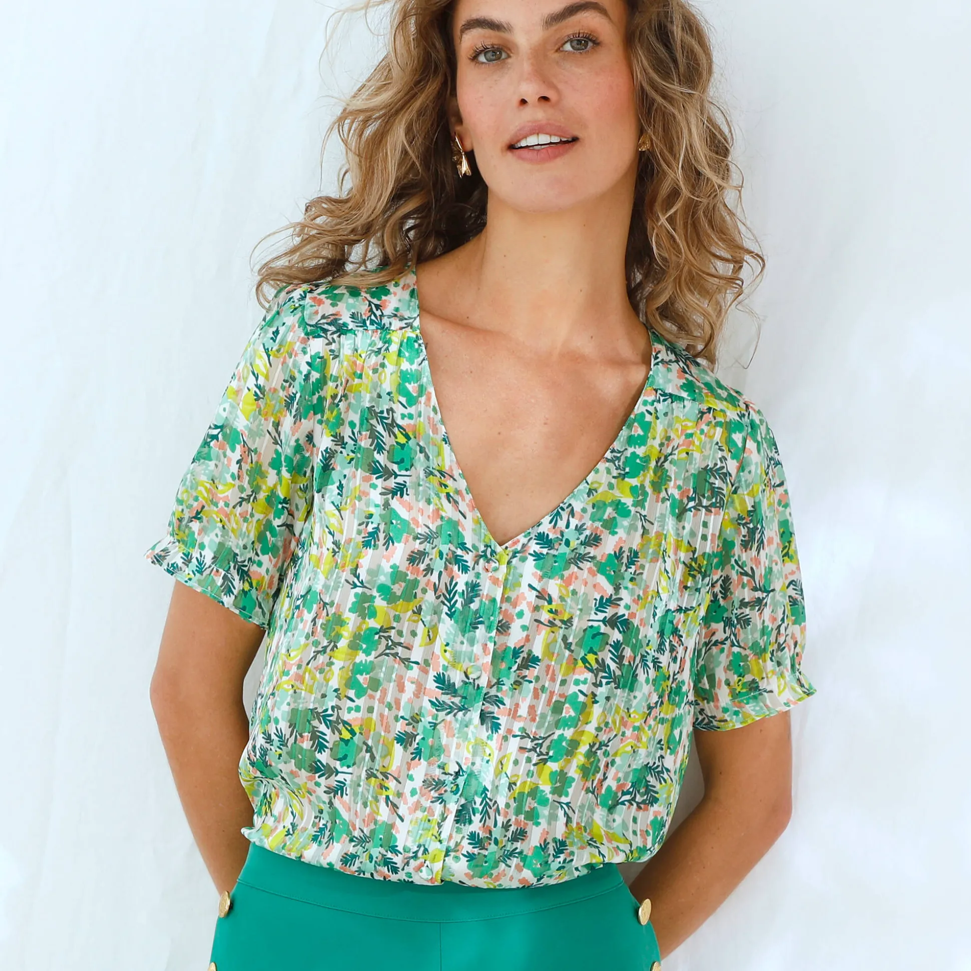 Bedrukte bloes met knoopsluiting en bloezende mouwen, jacquardvoile