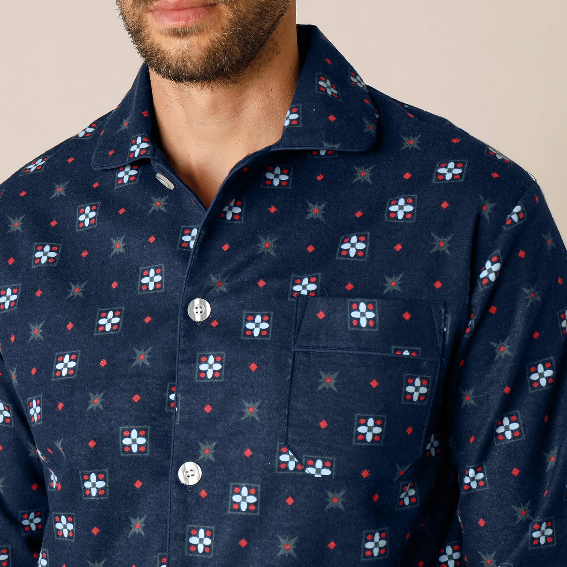 Bedrukte pyjama met knopen, in flanel