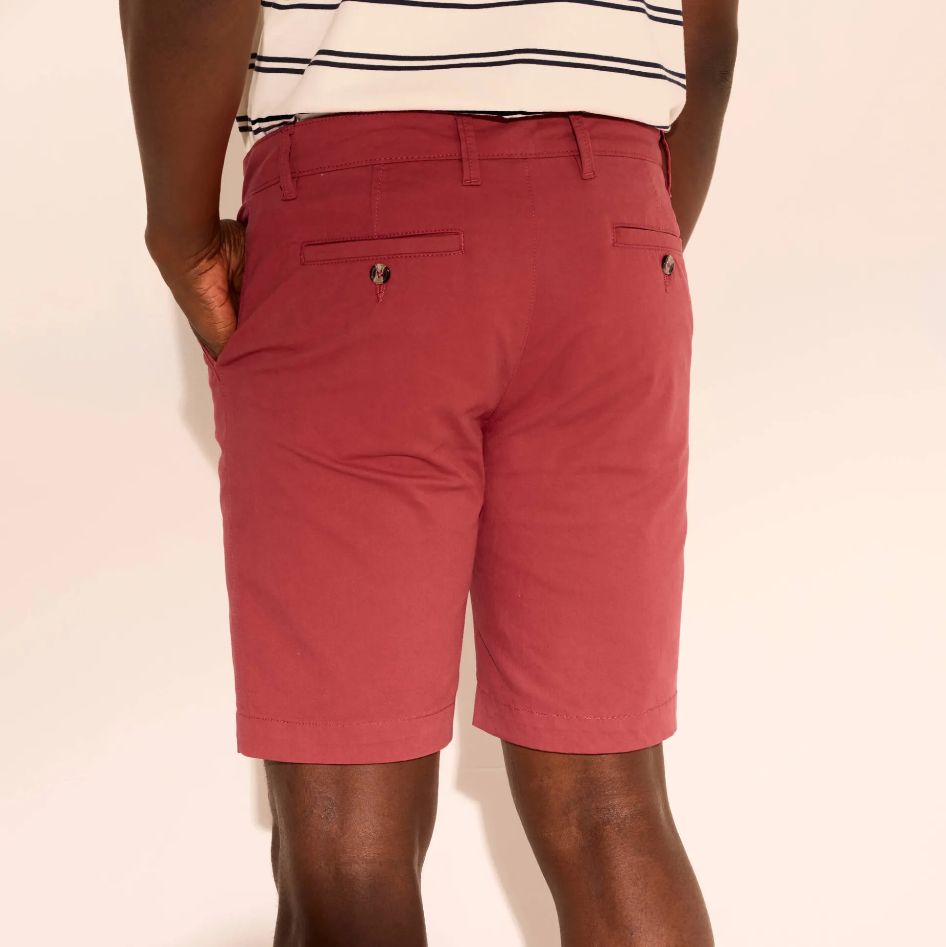 Bermuda chino ceinture arrondie sous le ventre
