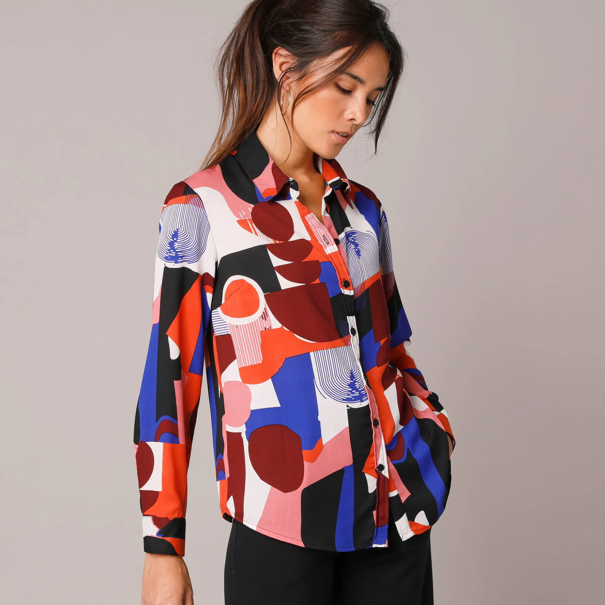 Bloes in crêpe met grafische print