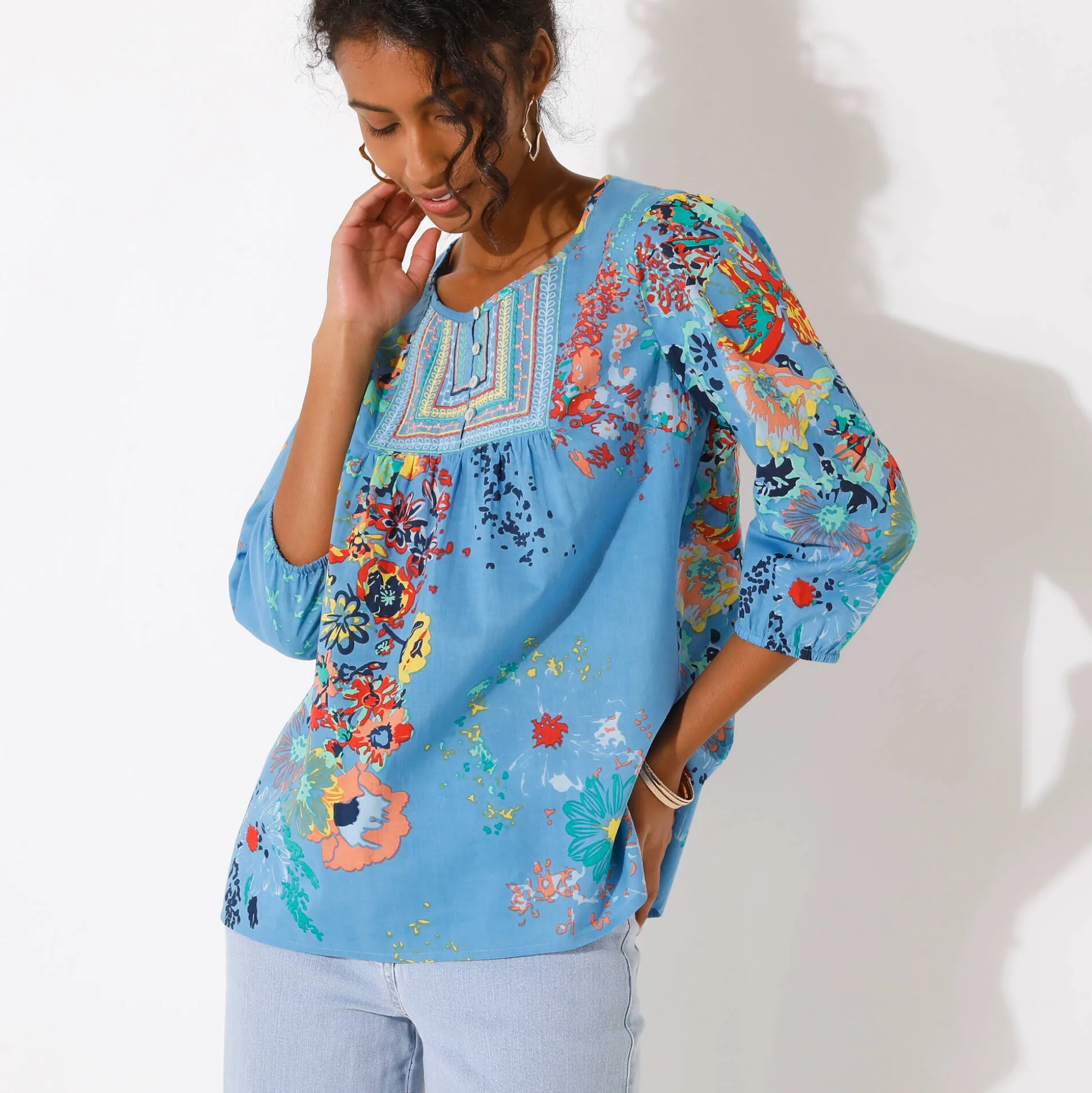 Bloes met bloemenprint