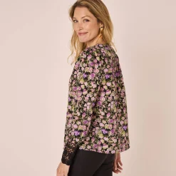 Bloes met bloemenprint, kanten detail