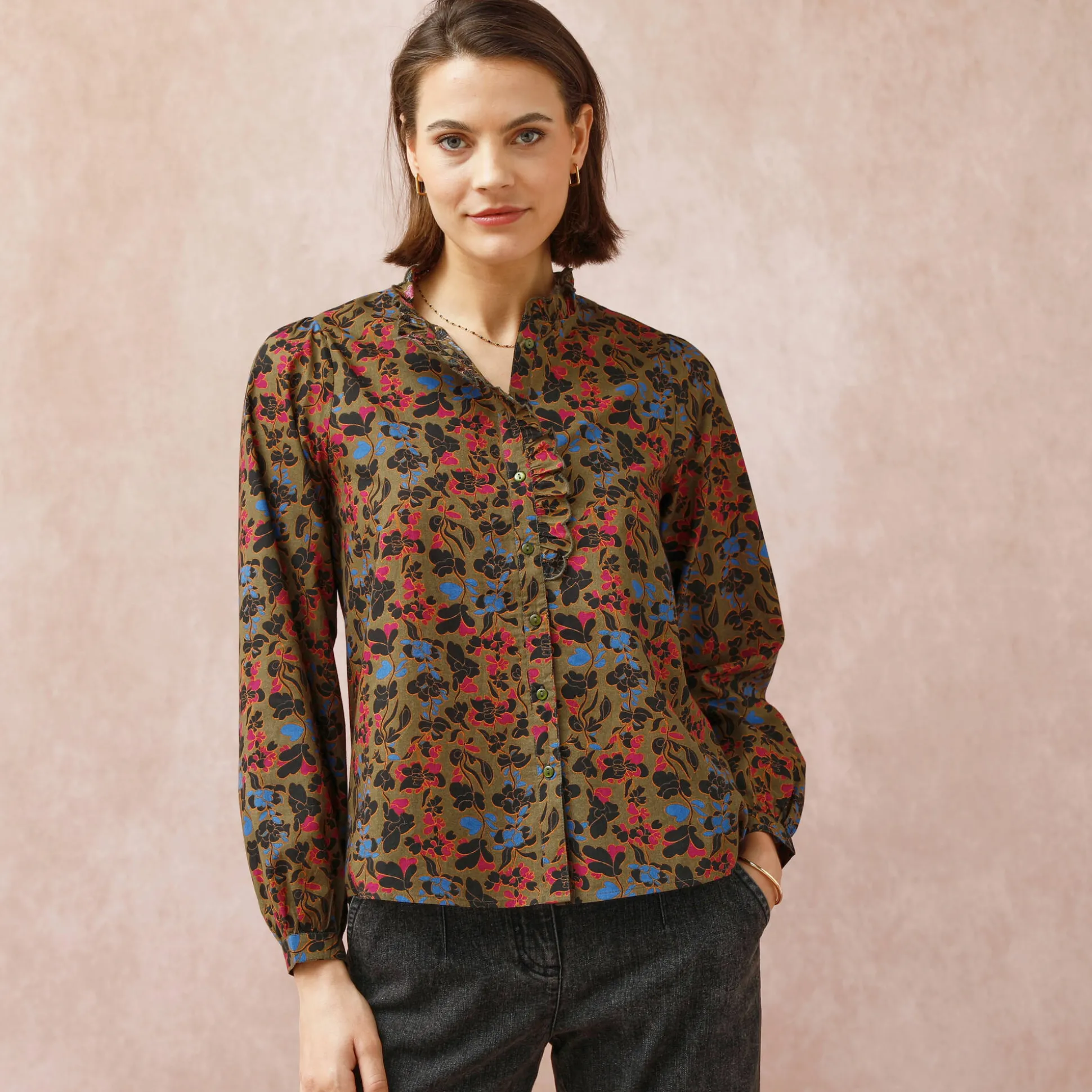 Bloes met fronskraag, bloemenprint