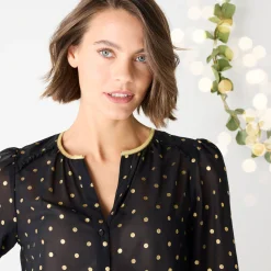 Bloes met goudkleurige stippenprint, in voile