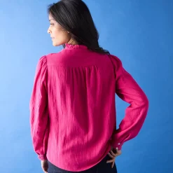 Bloes met knoopsluiting en macramé, katoengaas