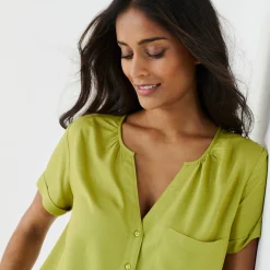 Bloes met knoopsluiting in effen viscose, korte mouwen