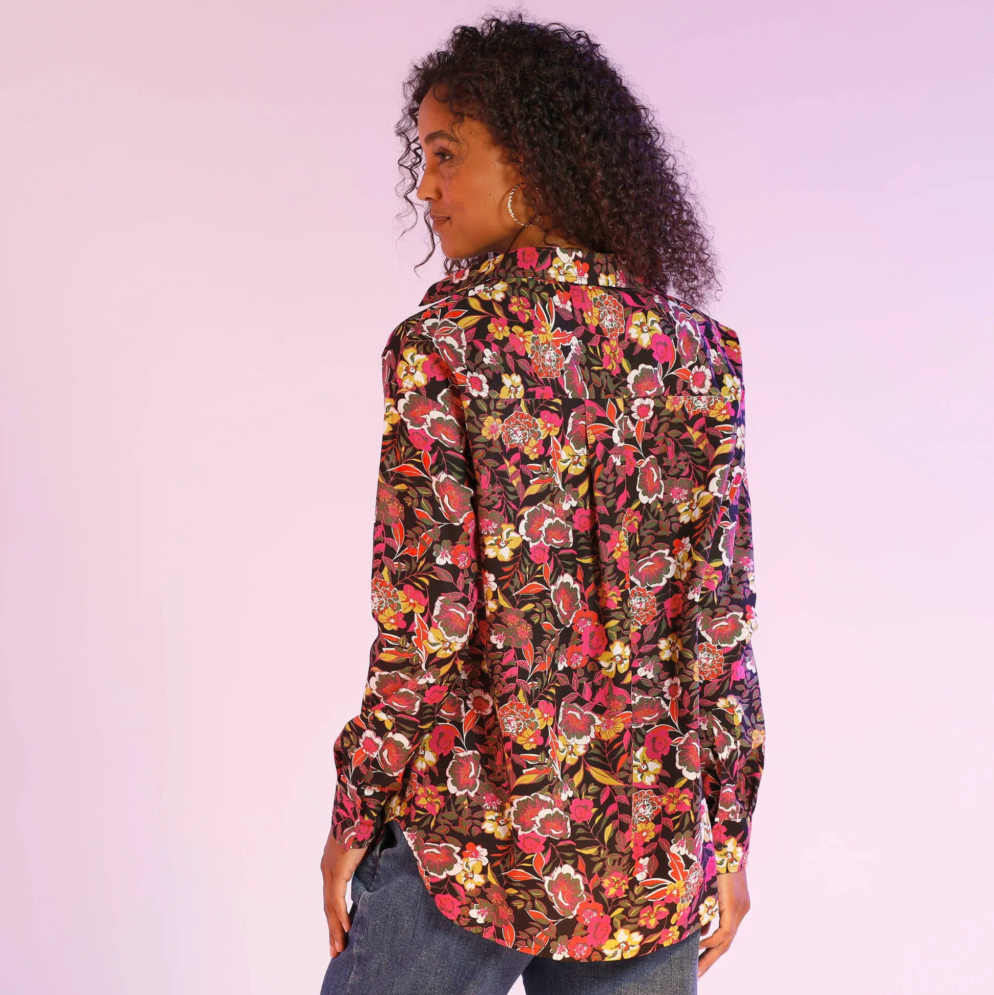 Bloes met knoopsluiting met bloemenprint, gerecycleerd polyester(**)