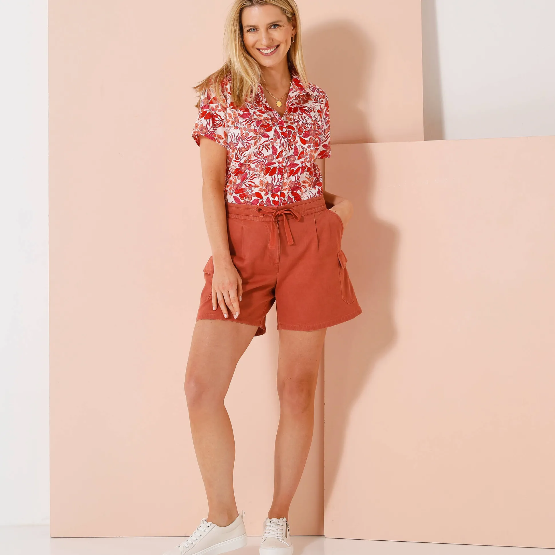 Bloes met korte mouwen en bloemenprint