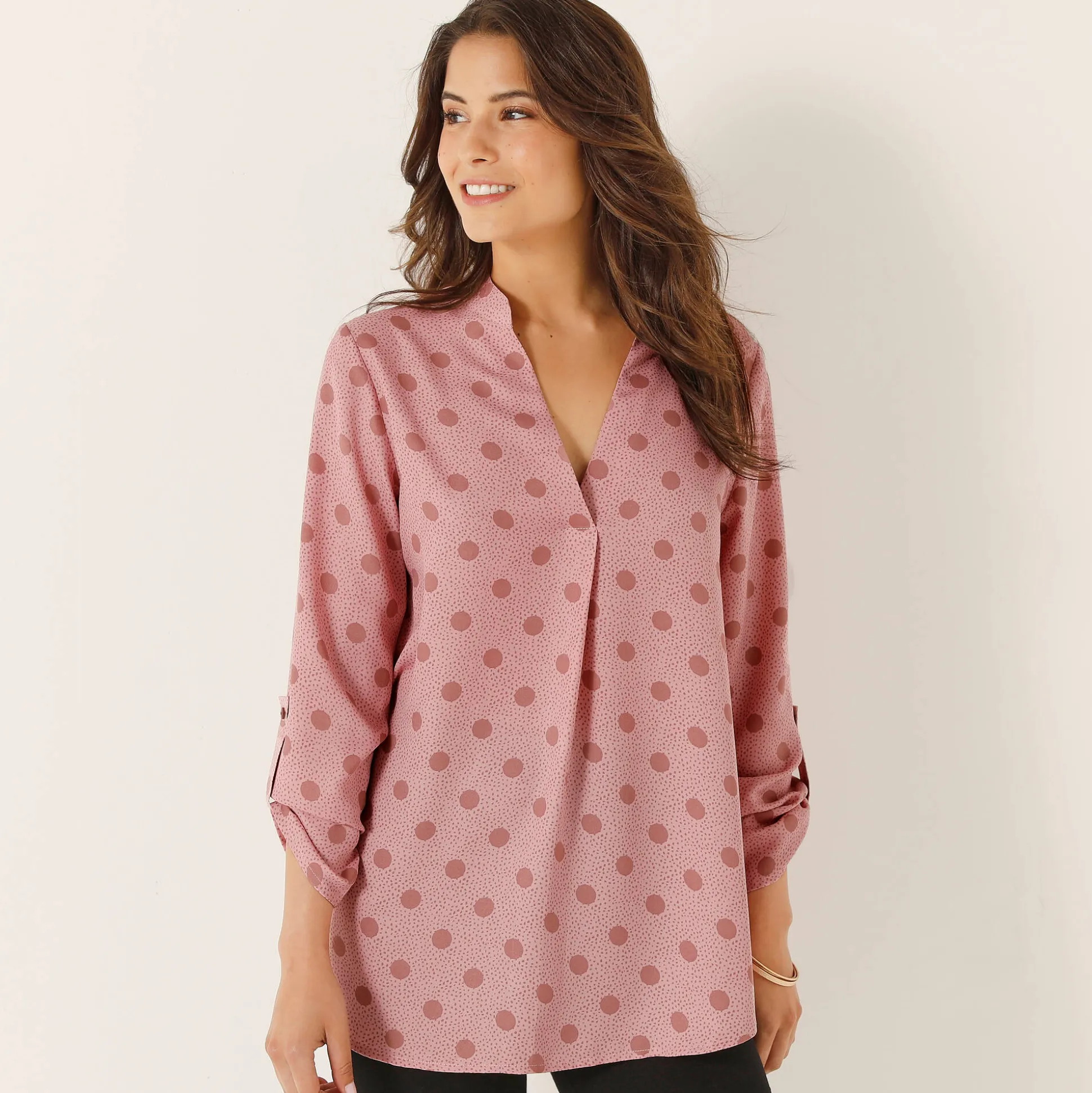 Bloes met stippenprint en Tunesische hals, crêpe