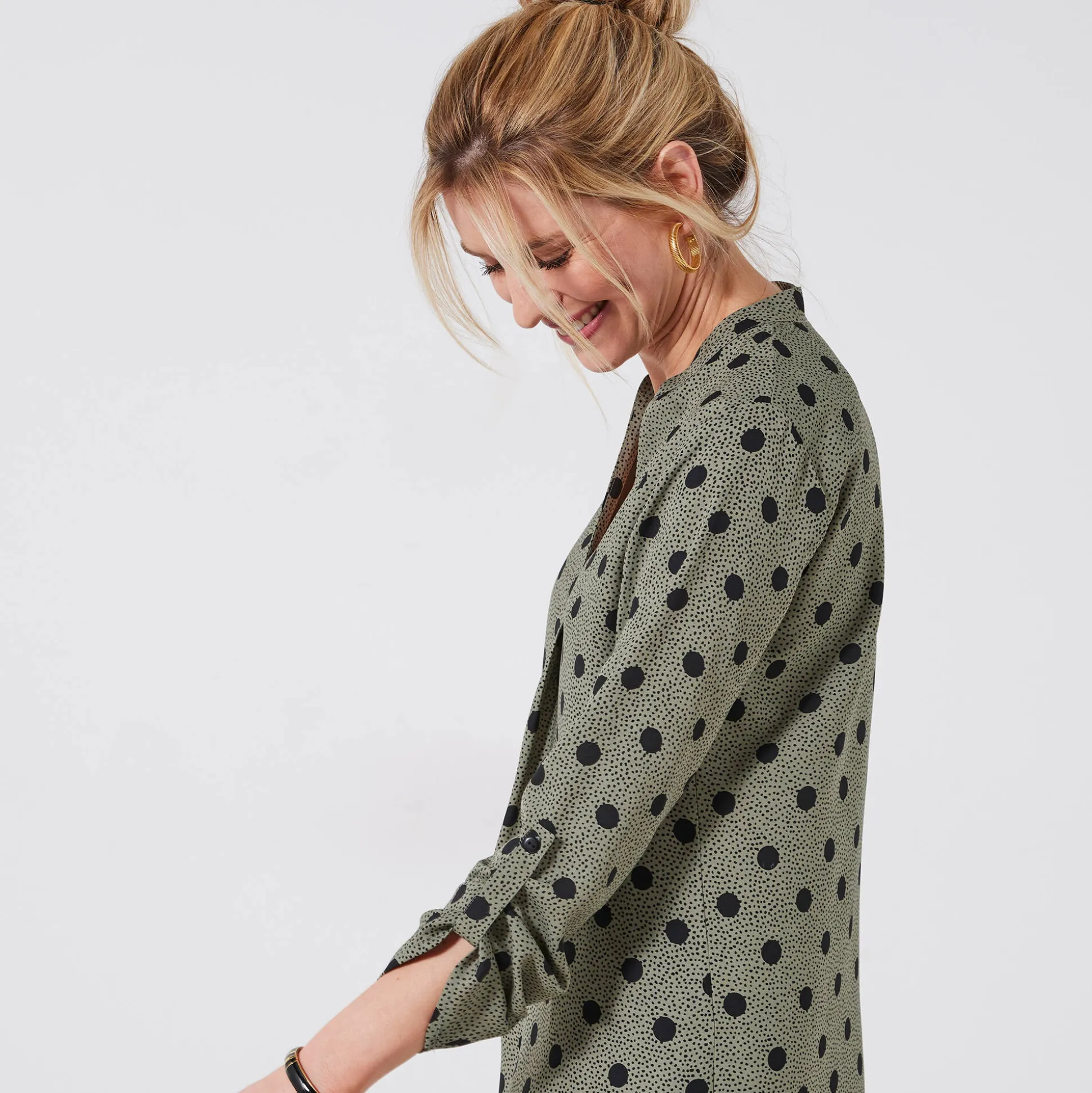 Bloes met stippenprint en Tunesische hals, crêpe