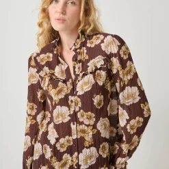 Bloes met strookjes en bloemenprint, crepon