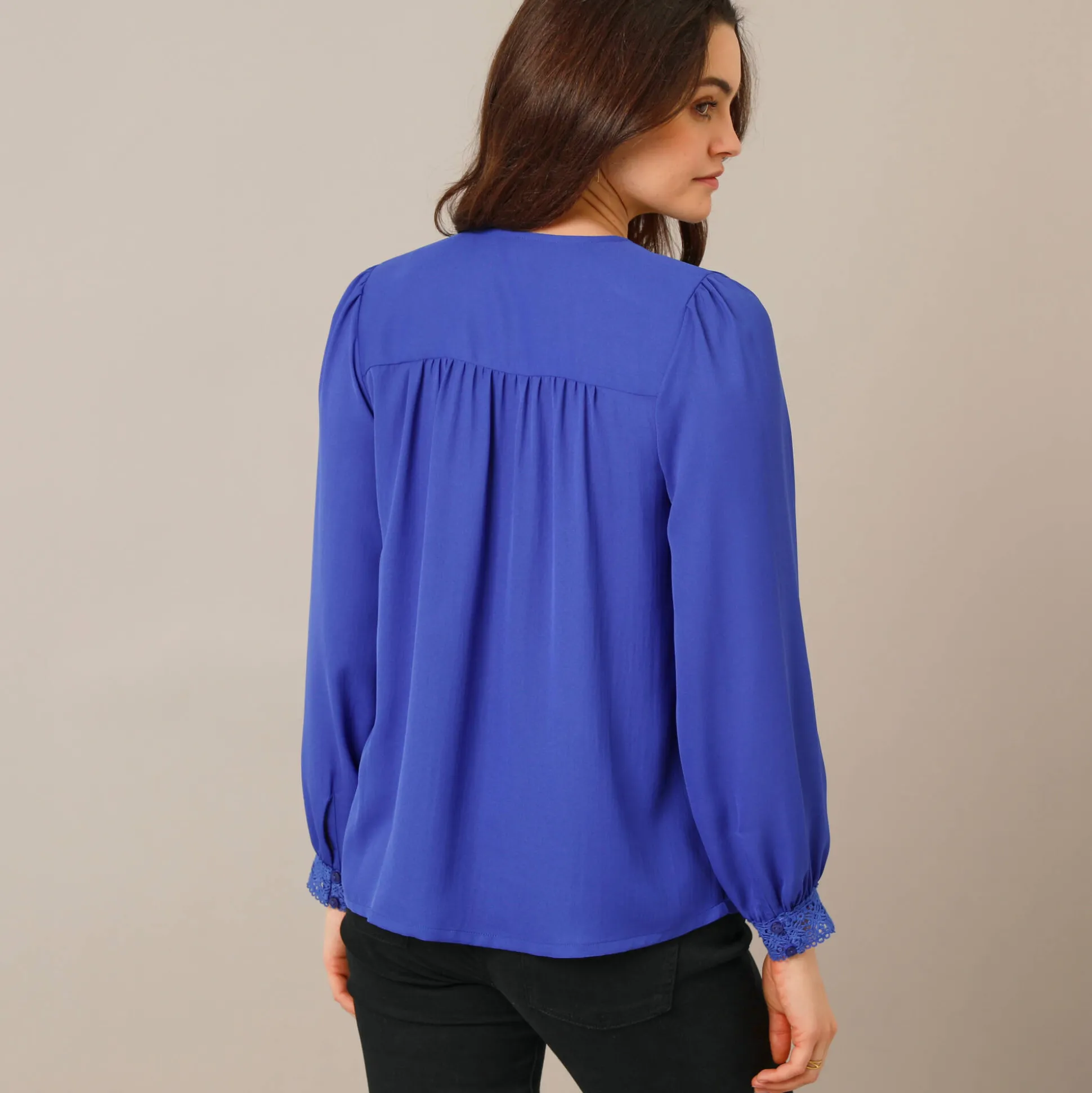 Blouse met kanten details, crêpe