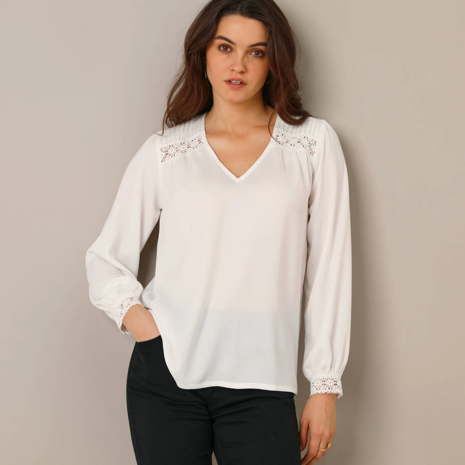 Blouse met kanten details, crêpe