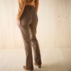 Bootcut broek, opgestikte zakken