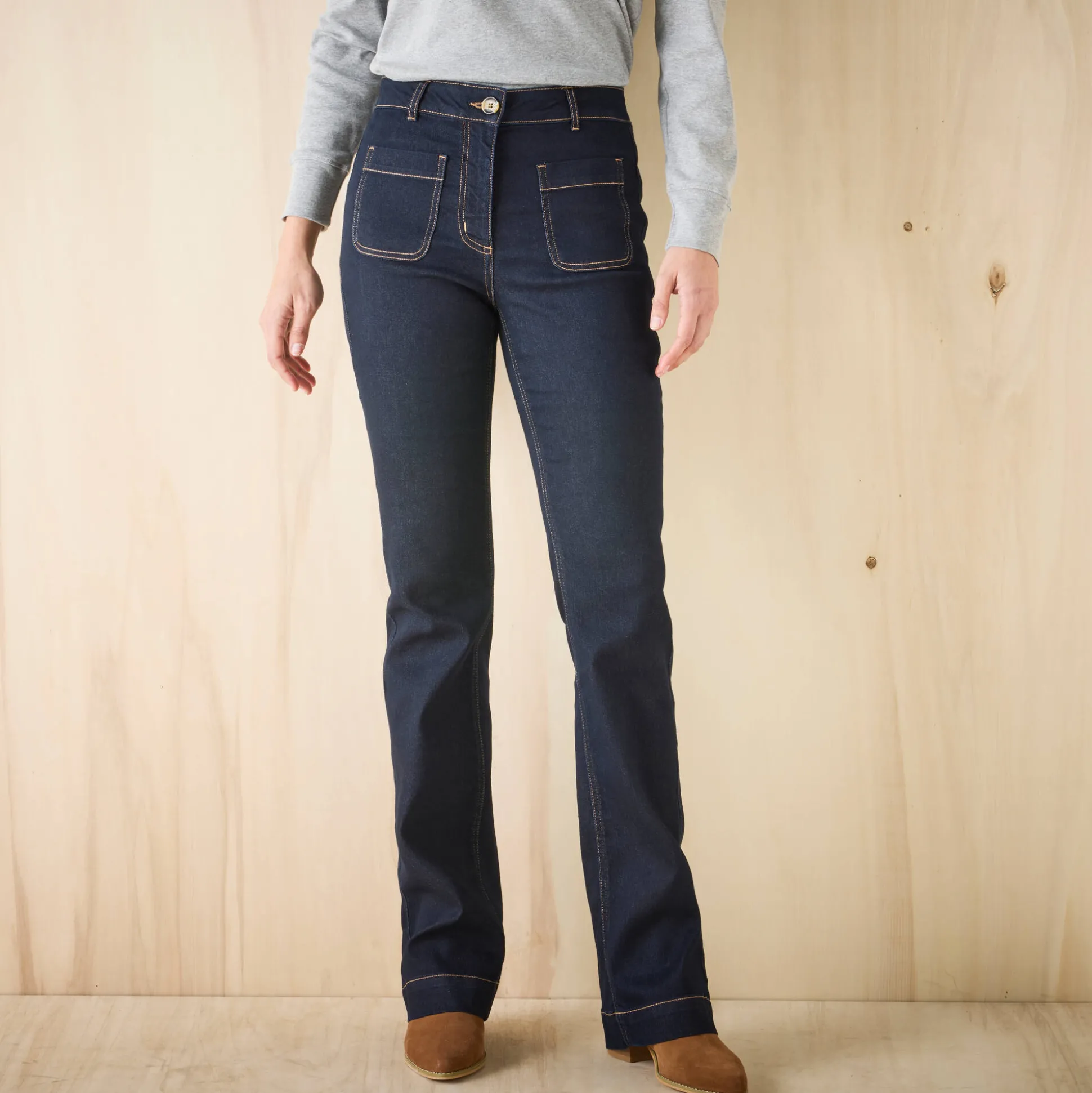 Bootcut jeans, opgestikte zakken