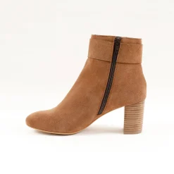 Boots in splitleer met gesp opzij