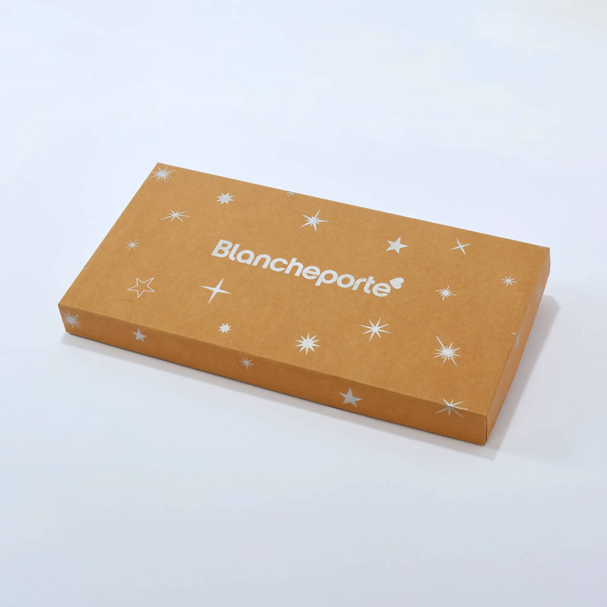 Box met 4 katoenen servetten, geborduurd