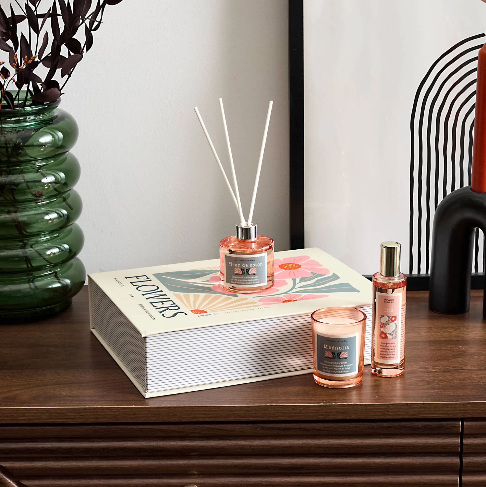 Box met geurkaars en huisparfums