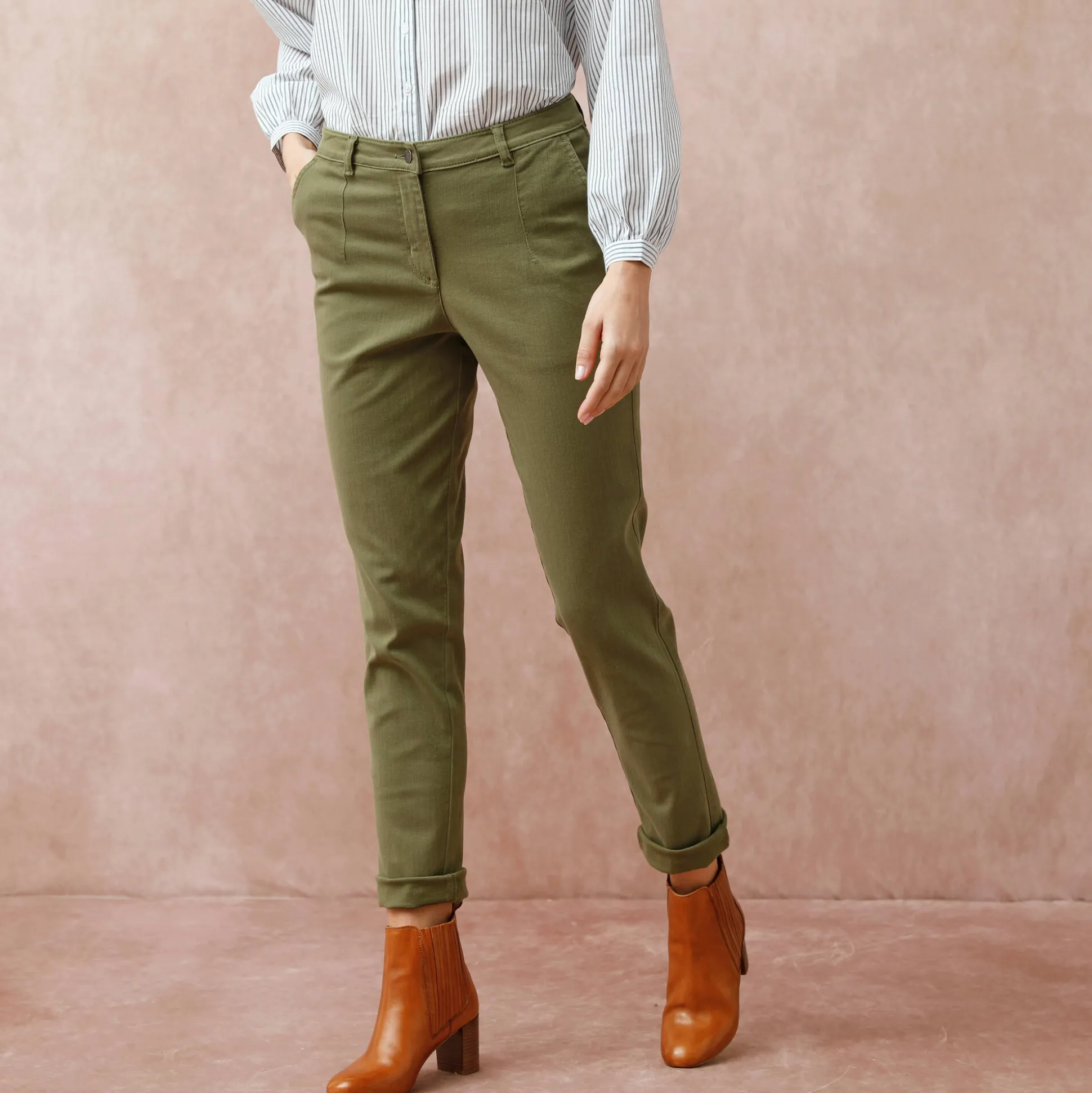 Broek in 'mom' model met hoge taille, stretch