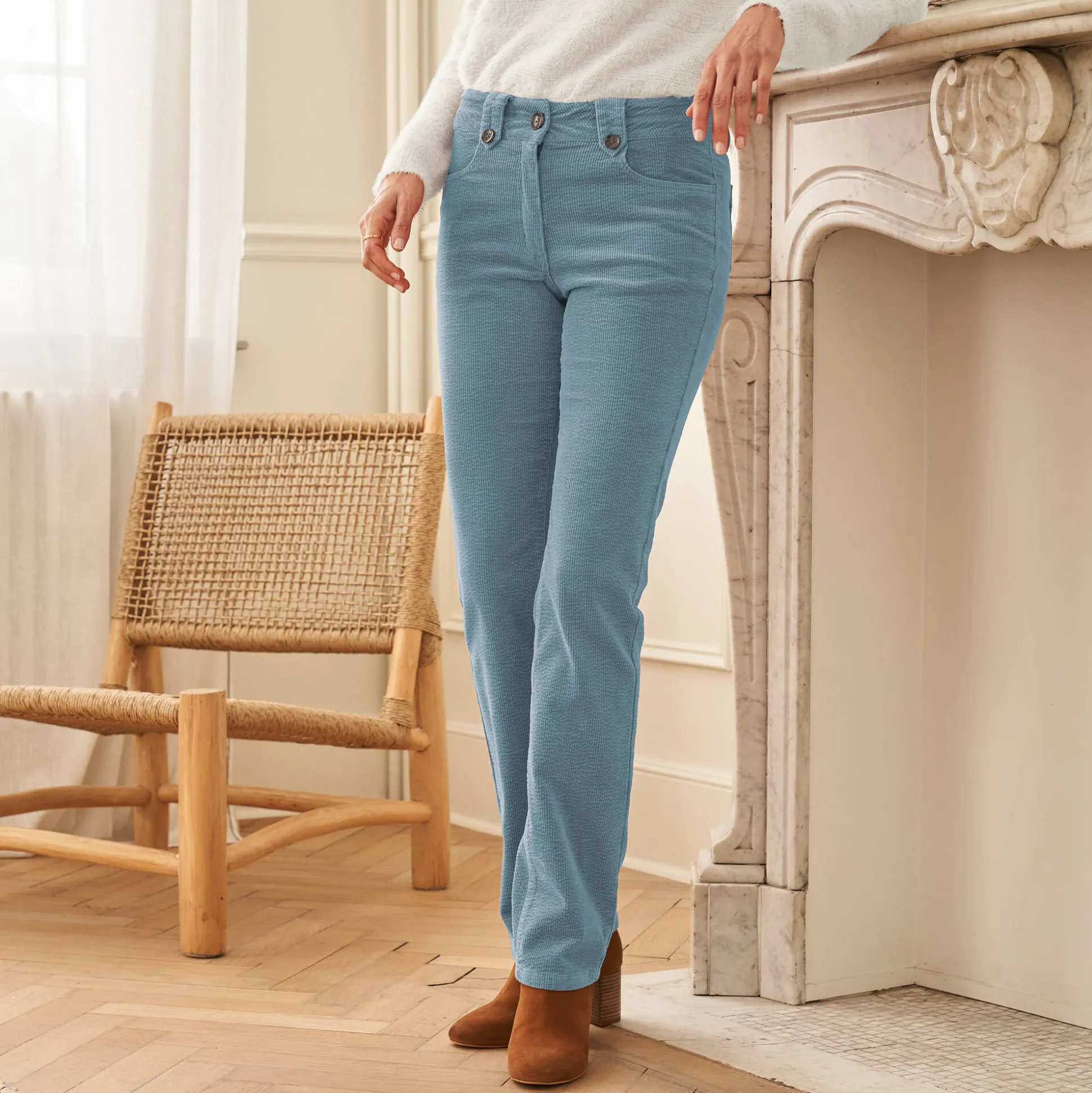 Broek in ribvelours met recht model