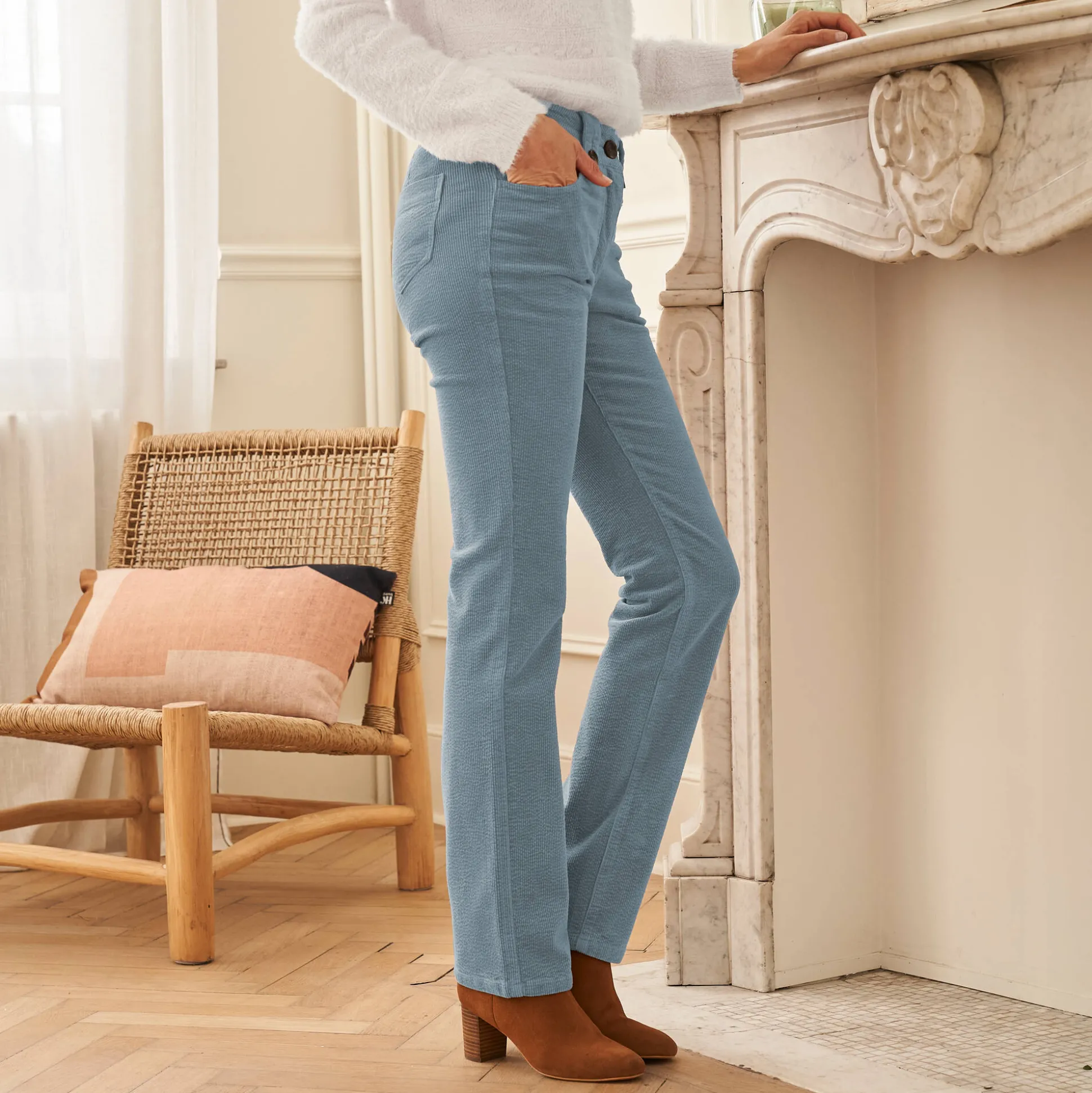 Broek in ribvelours met recht model