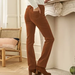 Broek in ribvelours met recht model