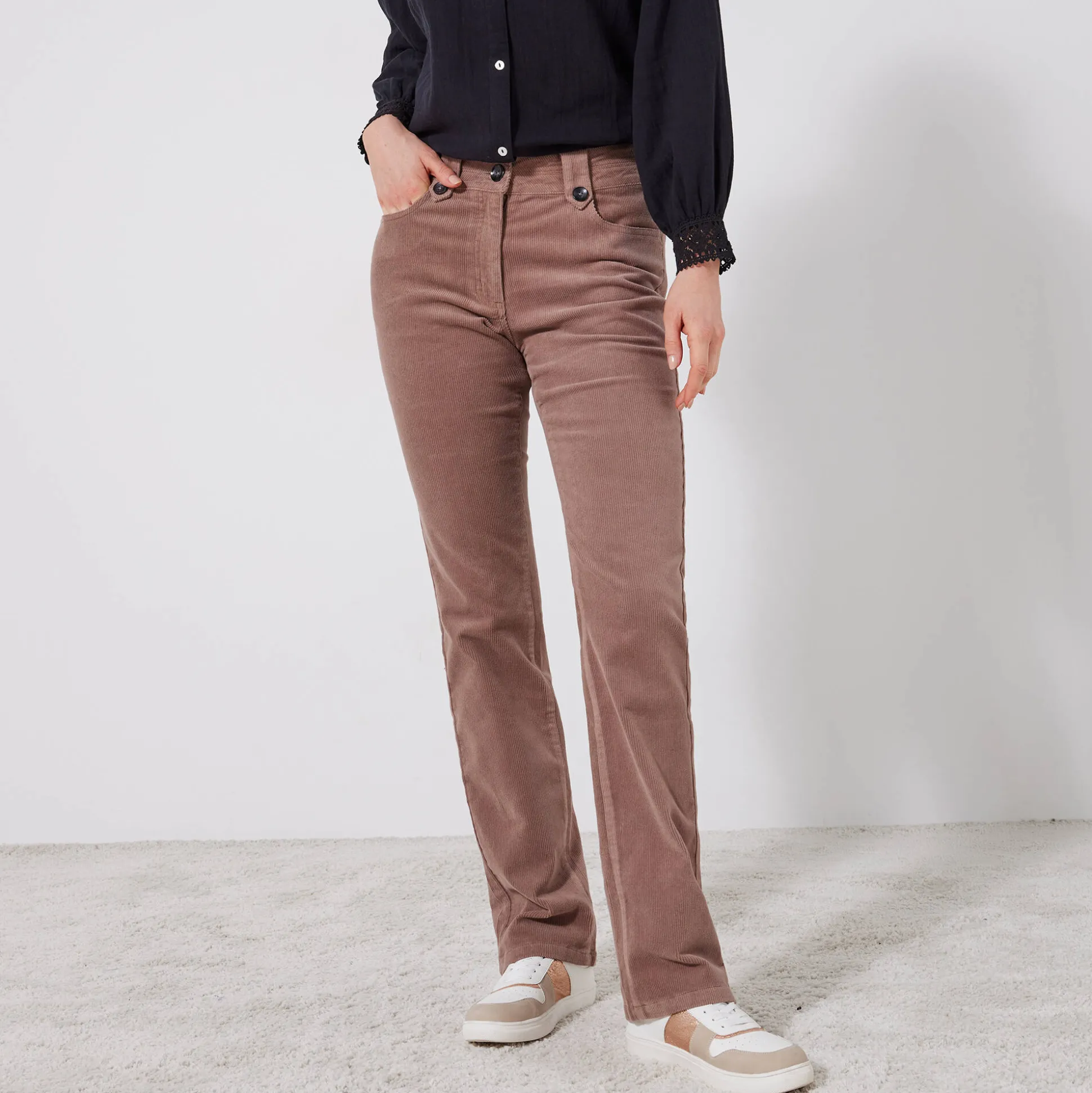 Broek in ribvelours met recht model