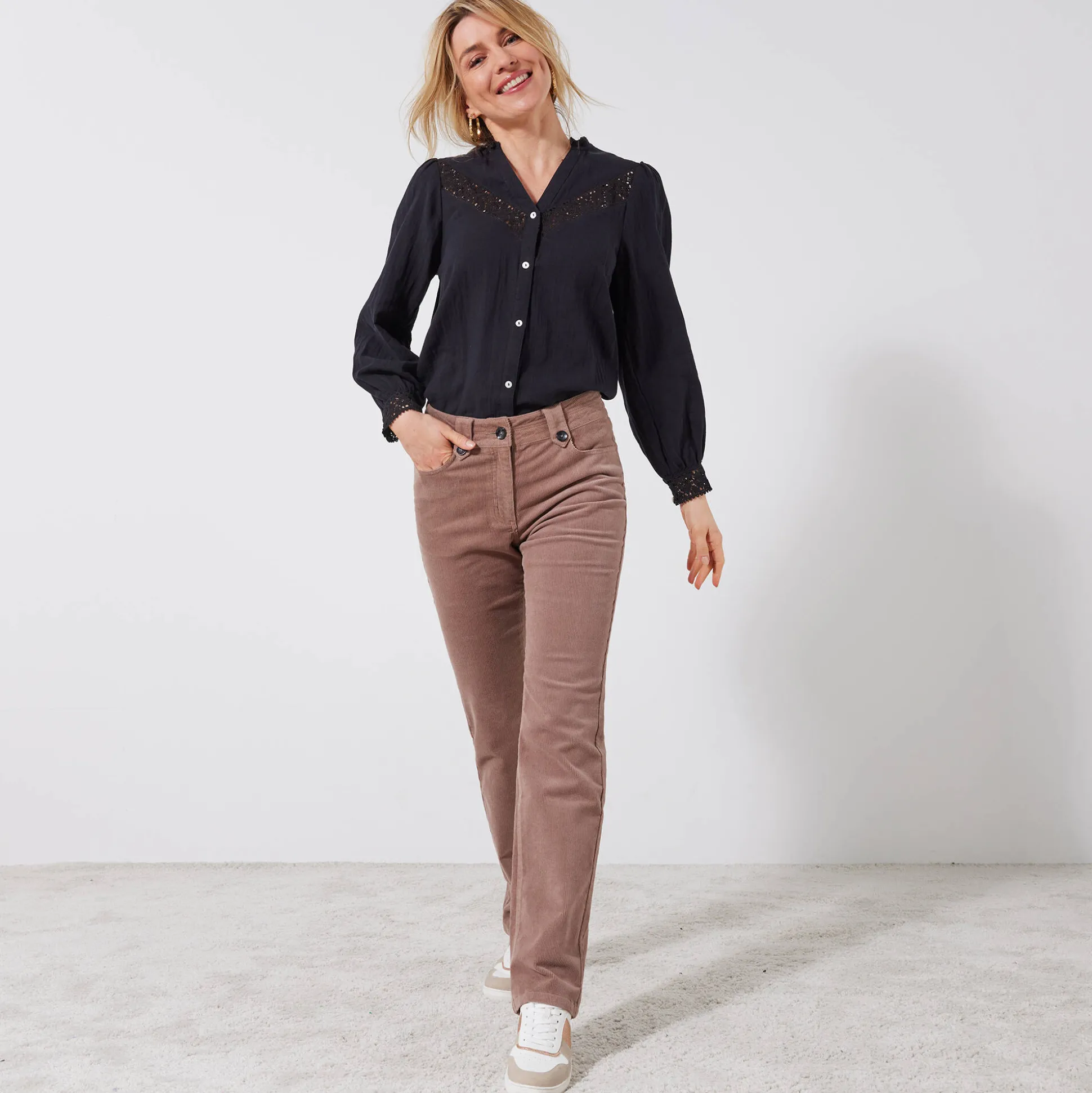 Broek in ribvelours met recht model