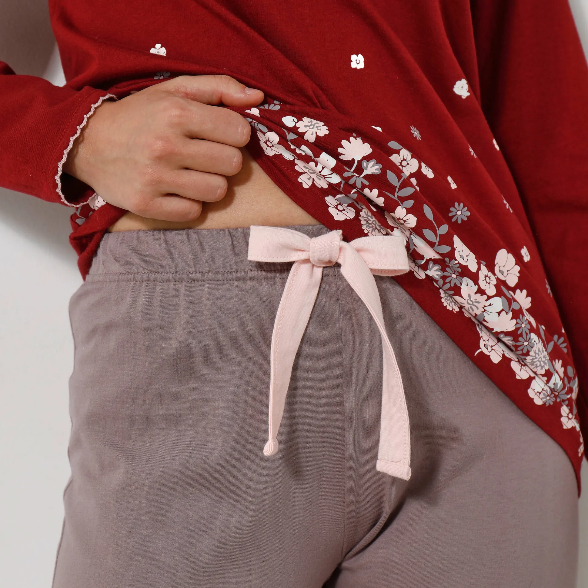 Broek met bloemenprint onderaan - katoenjersey