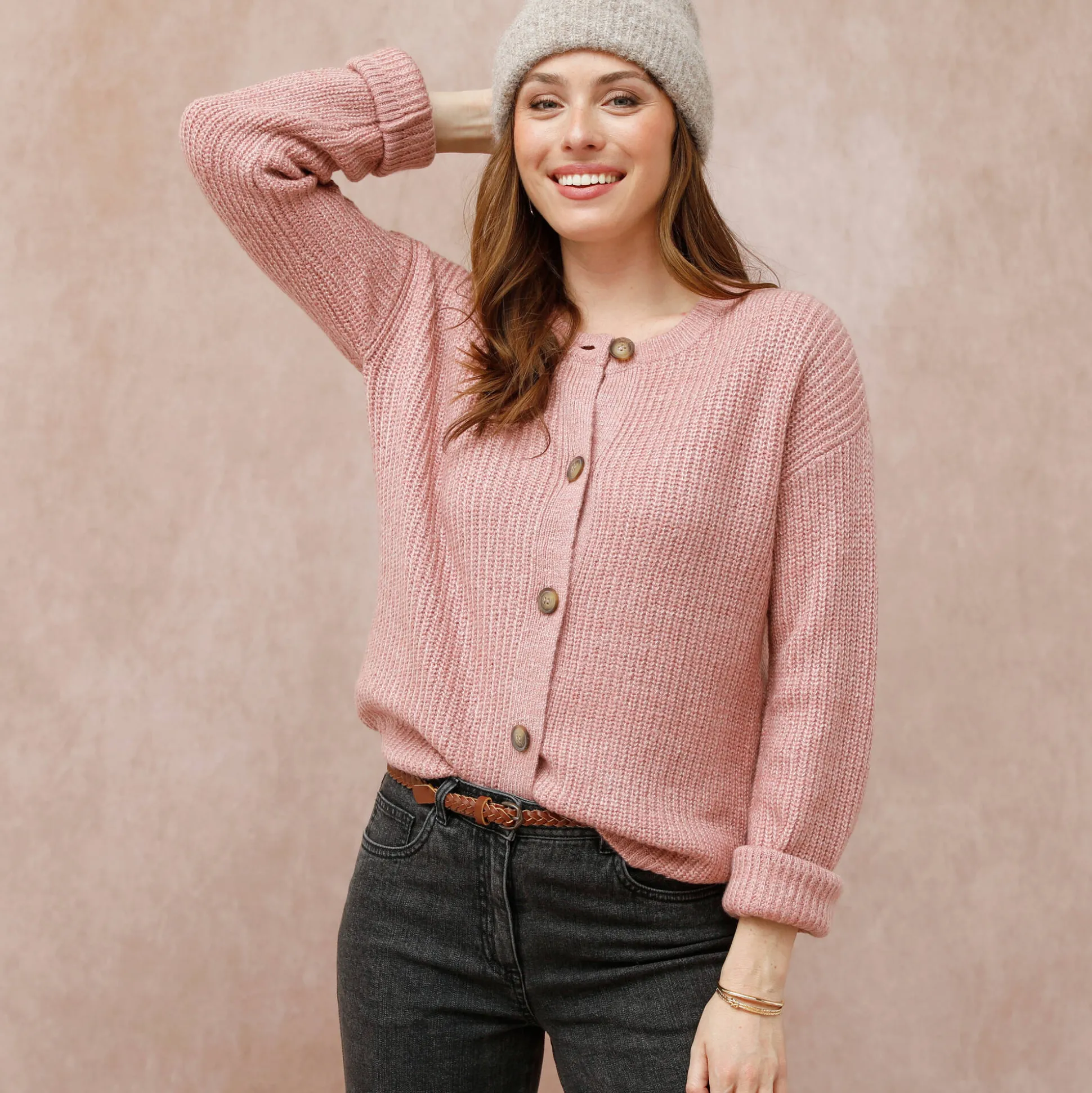 Cardigan in patenttricot met knoopsluiting en lange mouwen