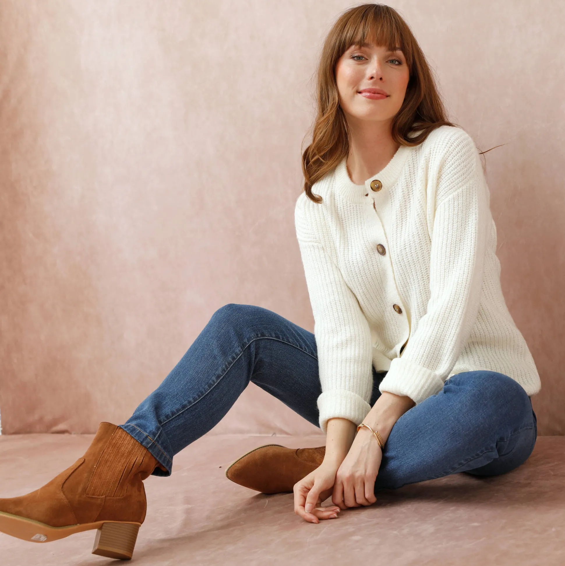 Cardigan in patenttricot met knoopsluiting en lange mouwen