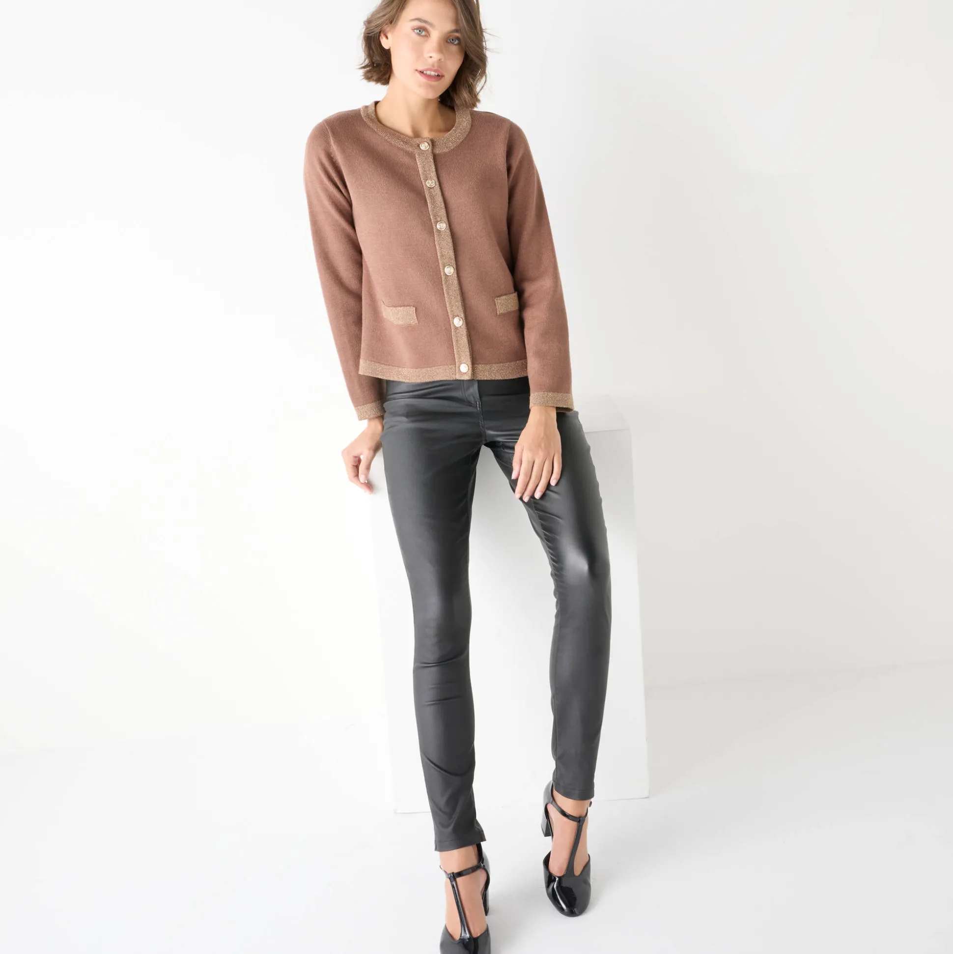 Cardigan met goudkleurige knopen, glanzende details