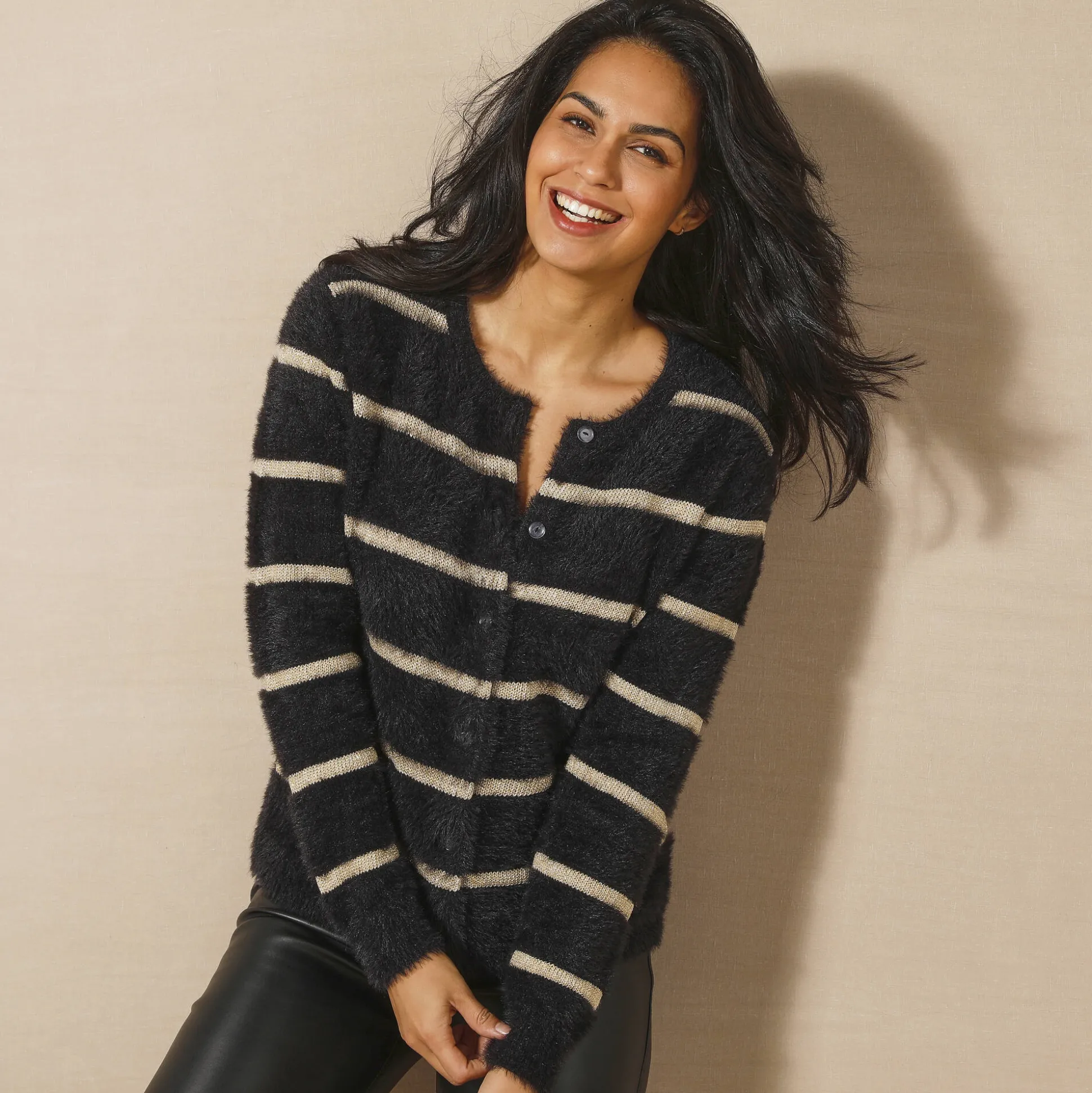 Cardigan met goudkleurige strepen, harig tricot