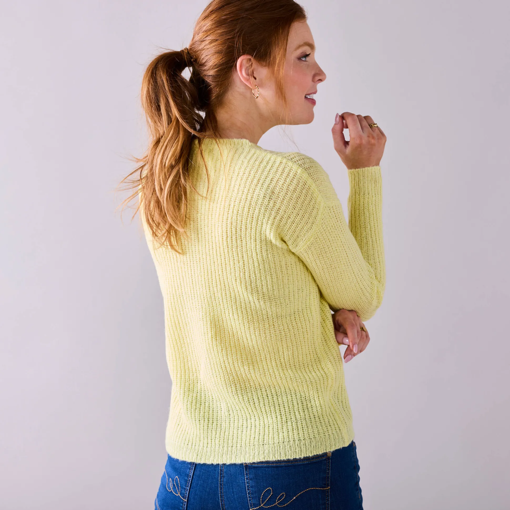 Cardigan met parelknopen en mohairtouch