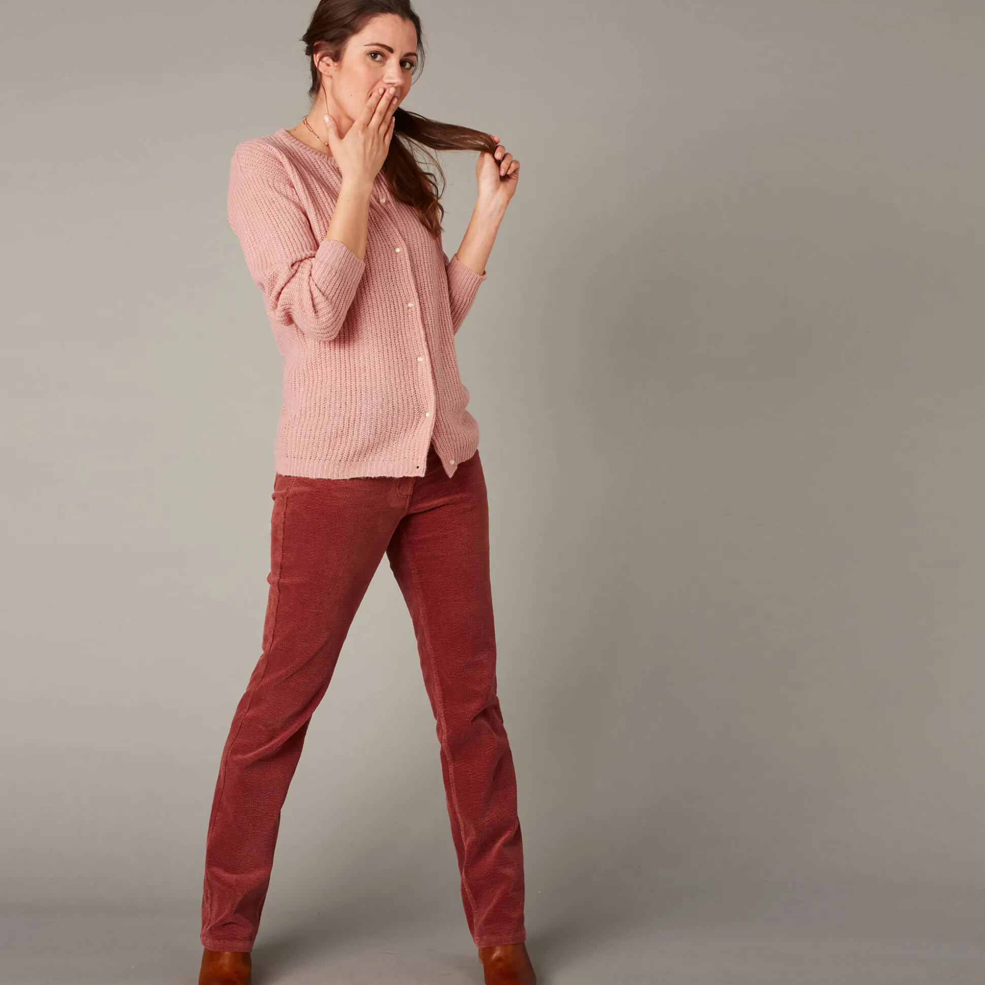 Cardigan met parelknopen en mohairtouch