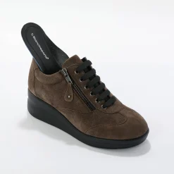 Comfortabele leren sneakers met sleehak, LWG gecertificeerd