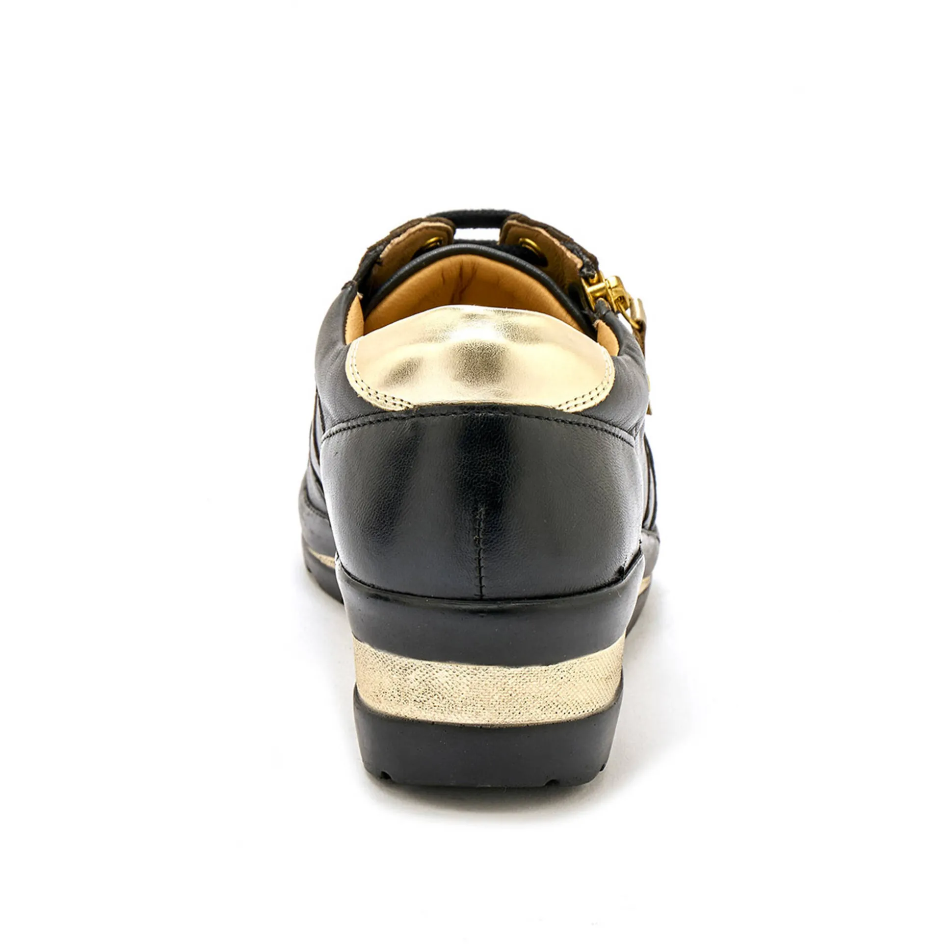 Derby's met comfortbreedte, in leer met metallic details