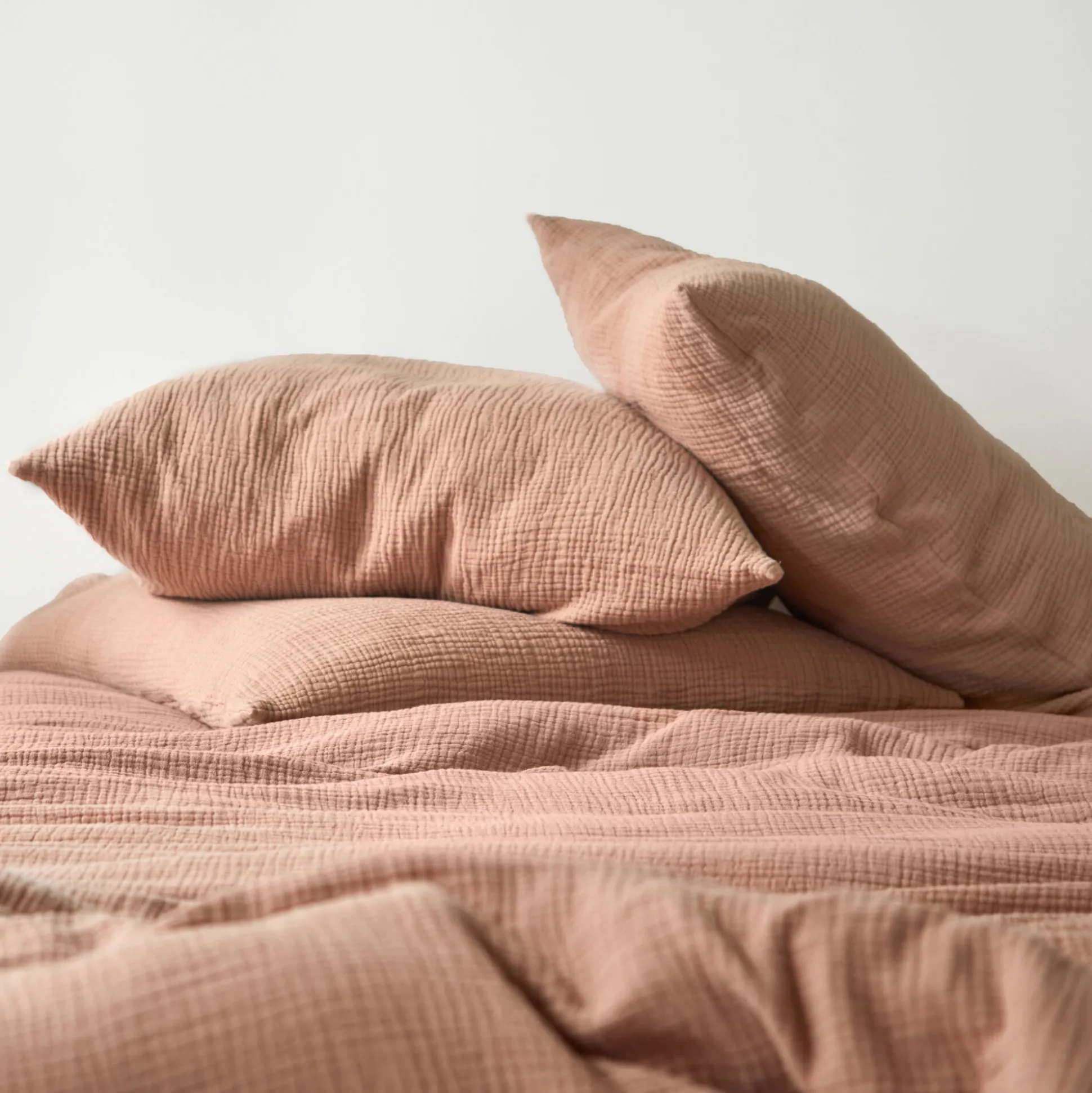 Effen bedlinnen in driedubbel katoengaas