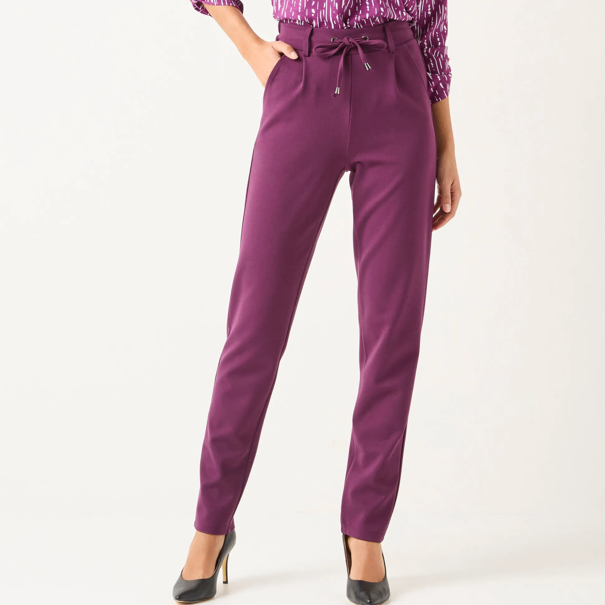 Effen chino broek, milanotricot