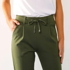 Effen chino broek, milanotricot