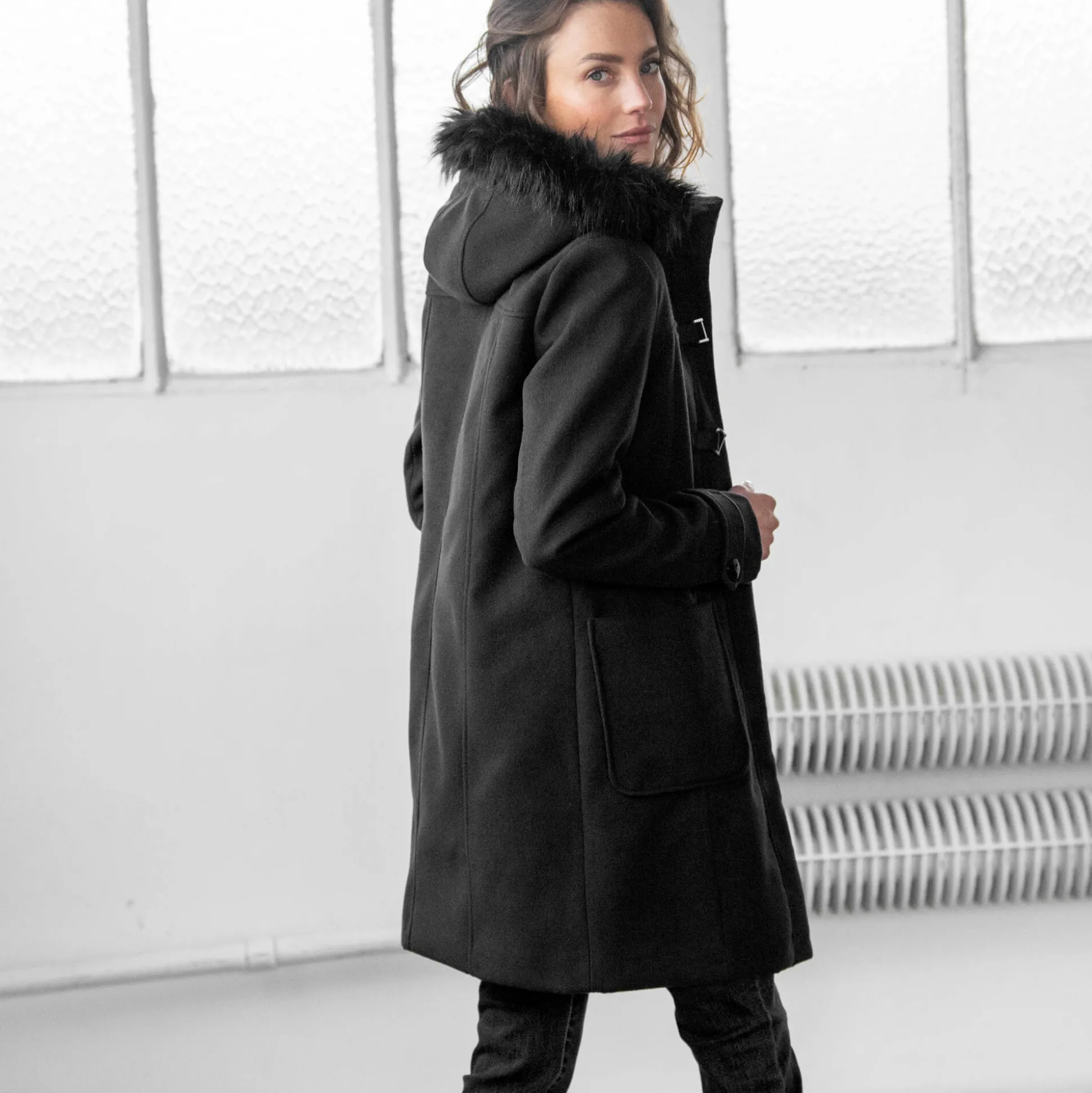 Effen duffelcoat met kap in nepbont