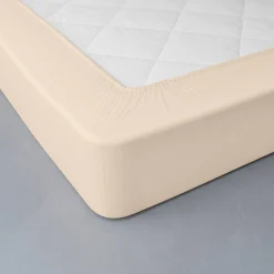 Effen hoeslaken in polyester-katoen, hoekdiepte 32 cm