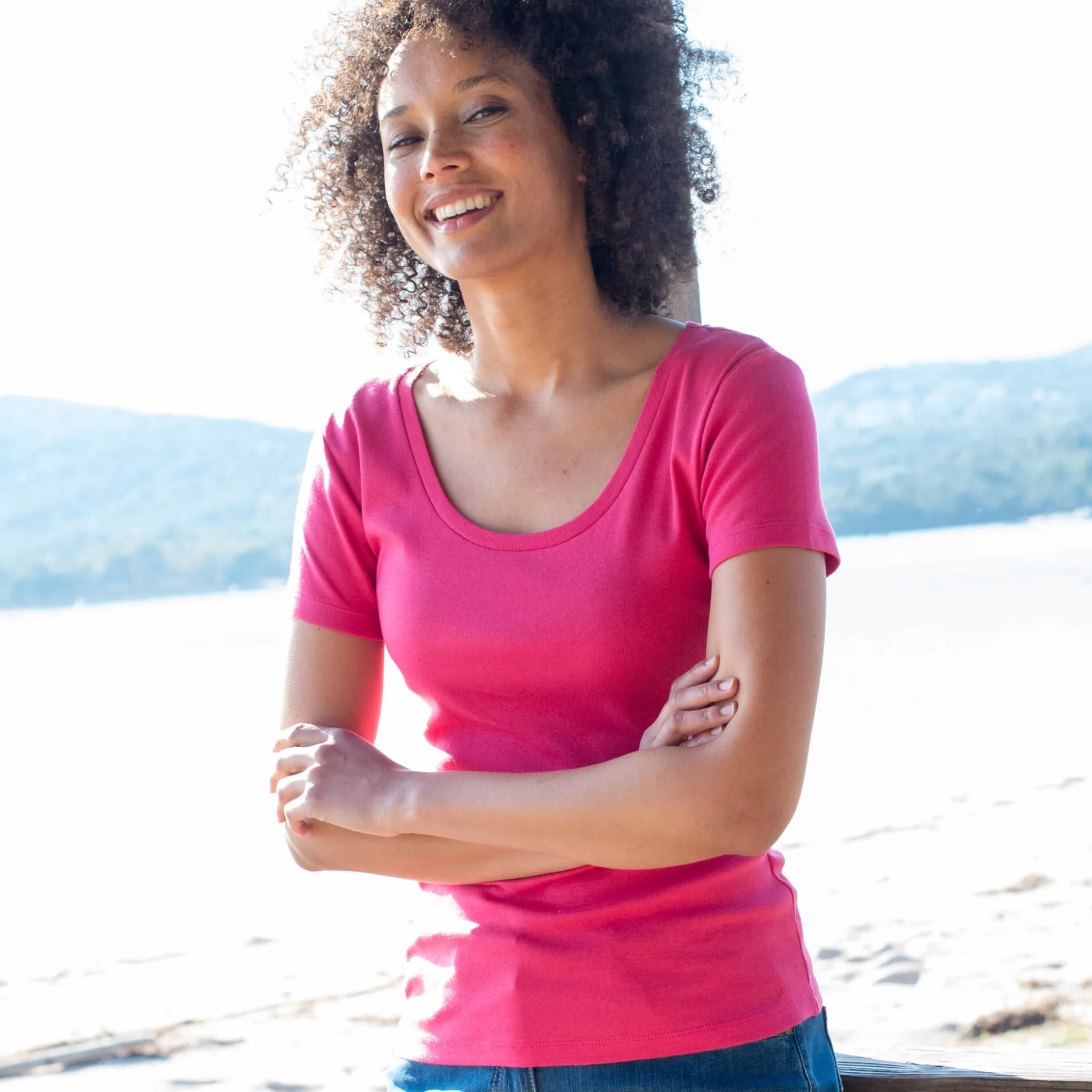 Effen T-shirt met korte mouwen en ronde hals in biokatoen(**)