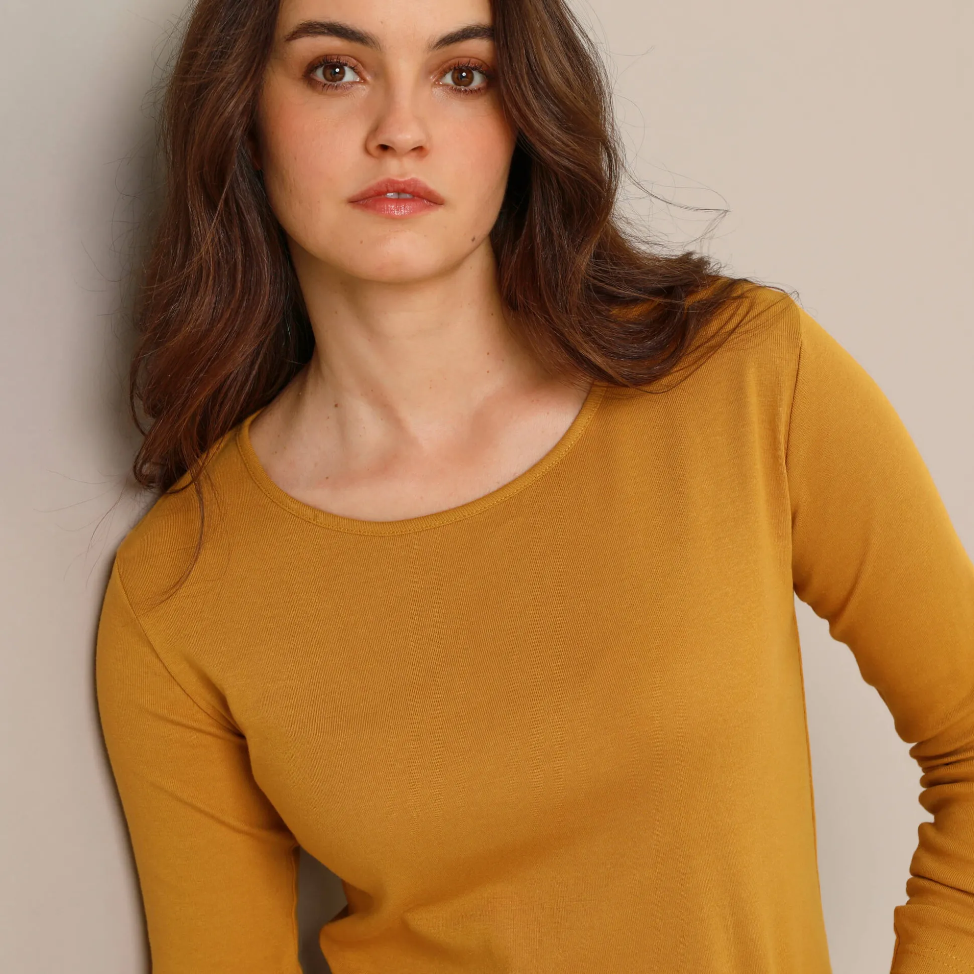 Effen T-shirt met lange mouwen in biokatoen(**)