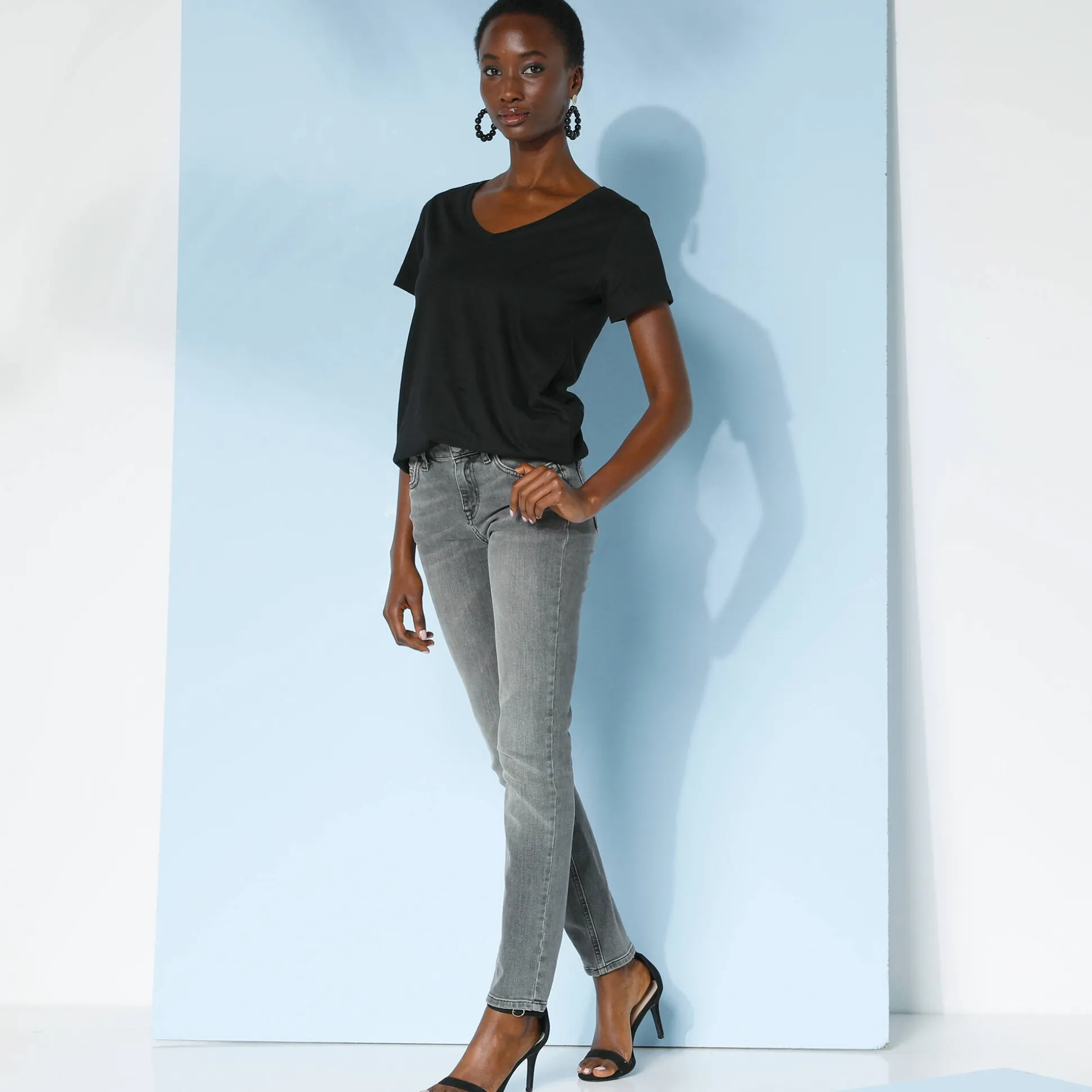 Effen T-shirt met V-hals en korte mouwen, katoen