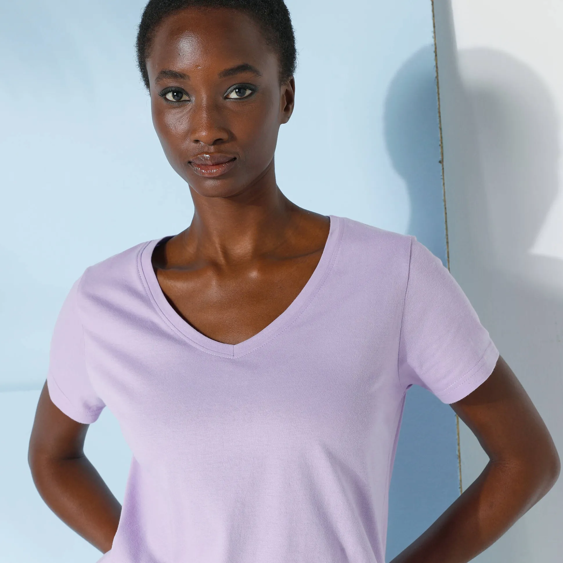 Effen T-shirt met V-hals en korte mouwen, katoen