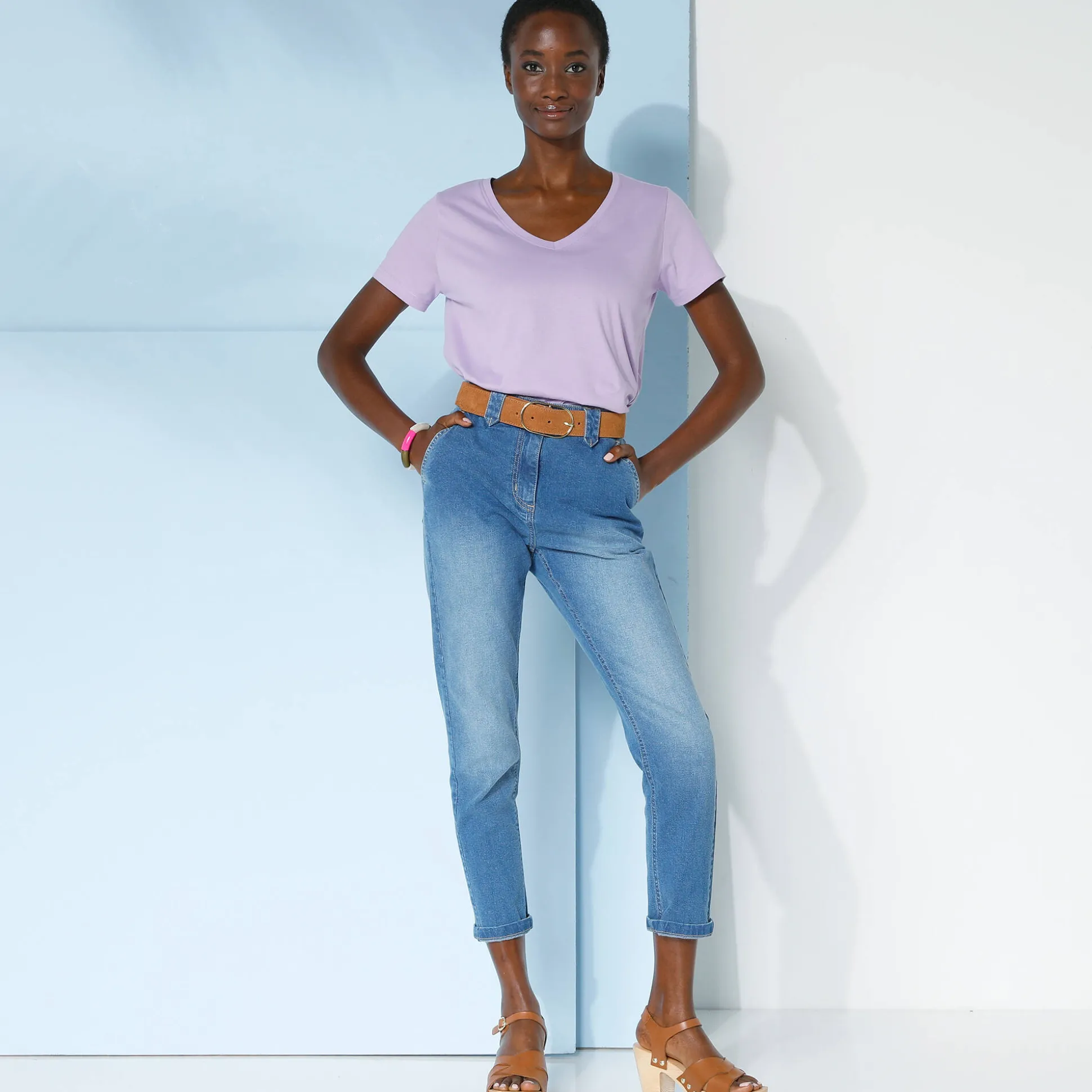 Effen T-shirt met V-hals en korte mouwen, katoen