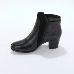 Elastische, leren boots in 2 materialen, met gesp en hak